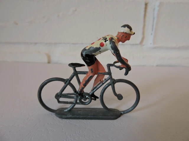 COUREUR CYCLISTE DU Tour de France ancien en métal / Maillot "Poulain
