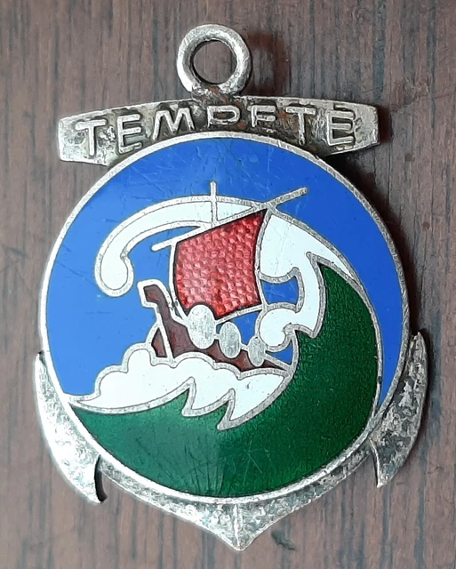 INSIGNE MILITAIRE MARINE :  TORPILLEUR TROMBE  MOURGEON PARIS sur