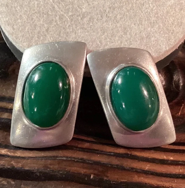 Ben Amun 1980's Oval Green Cabochon Statement Pewter Earrings Clip-On Ben Amun 1980's Oval Green Cabochon Statement Pewter Earrings Clip-On