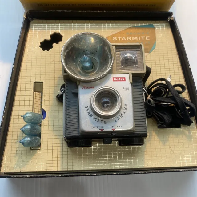 Vintage Kodak Brownie Starmite Camera Outfit for display 1960's in Original Box