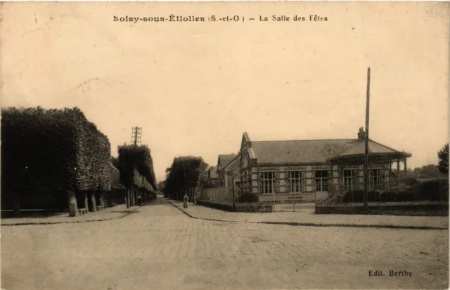 CPA SOISY-sub-ETIOLLES - La Salle des Fetes (380767)