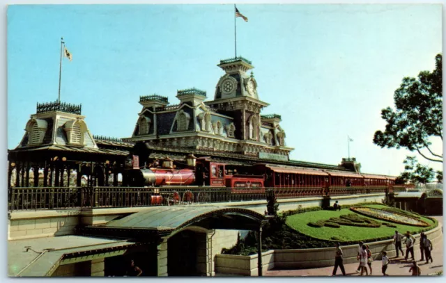 Postcard - Walt Disney World Steam Railroad - Orlando, Florida