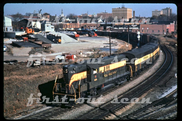 L DUPLICATE SLIDE - SAL Seaboard 1926 GP-9 Action on Freight