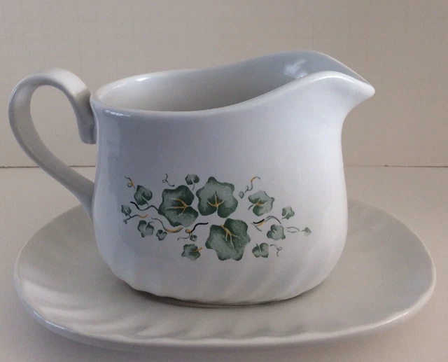 Corning Corelle Coordinates Callaway Ivy Pattern Gravy Boat w/ Under Plate EUC