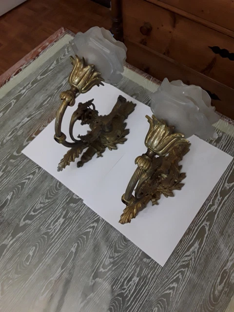 Applique Murale Vintage Années 70 – Verre Moulé Tulipe Et Métal Doré – Bon état
