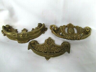 Antiqu vintage Old 3pcs brass ornamental door drawer cabinet knob handle pull.