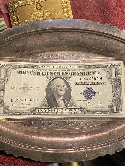 Series 1935 E Blue Seal $1.00 One Dollar Silver Certificate Note Crisp Rare