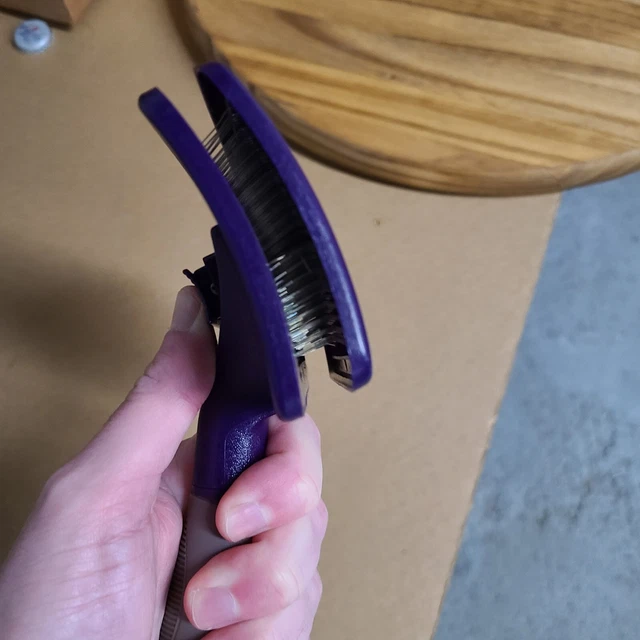 Self-Cleaning Dog or Cat Slicker Brush for Grooming Pet Hair 6