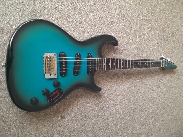 ギター ARIA PRO II  THE WARRIOR WR603 Aria Pro II The Warrior WR603 Superstrat Floyd Rose Electric