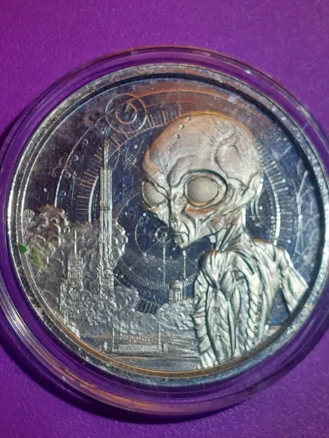 2021 Alien  Republic Of Ghana Five Cedis. .999 1 Ounce. Alien/ Area 51.