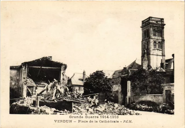 CPA AK Militaire - Verdun - Place de la Cathedrale - Ruines (697432)
