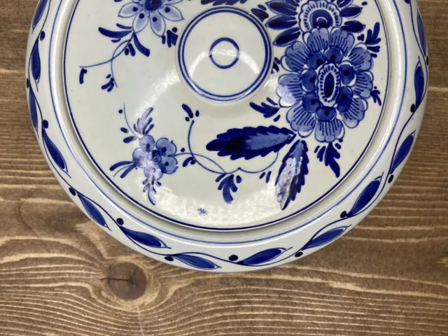 Vintage shallow handpainted ceramic blue and white floral lidded storage dish 3