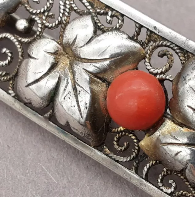 Koralle rot Brosche 835er Silber Jugendstil Blätter Dekor antik Stabbrosche(123)