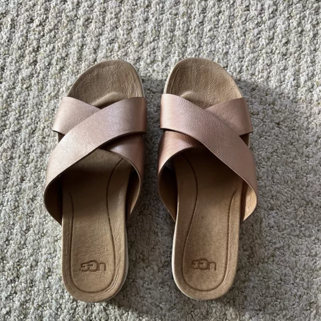 Rose gold ugg sandals discount