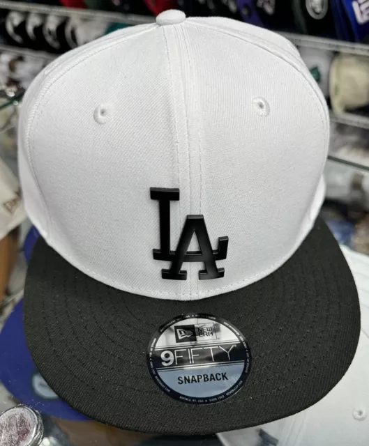 New Era Los Angeles Dodgers Snapback Kappe Weiß Schwarz Metall Abzeichen