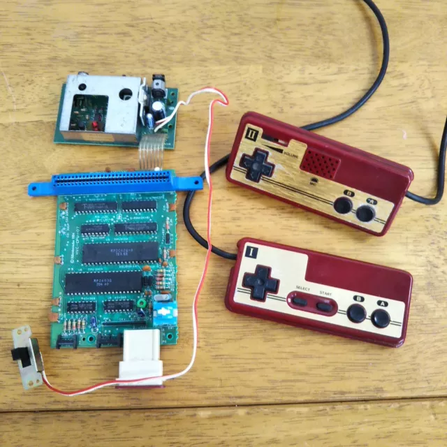 Nintendo Japanese original Famicom Motherboard & controllers Parts for Repair 30