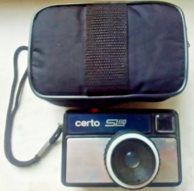 DDR Fotoapparat Certo SL 110 mit Tasche