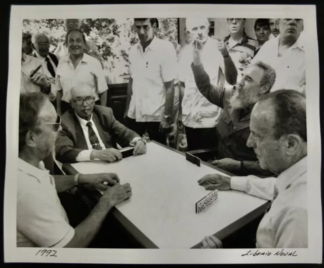 Liborio Noval Signed 1992 Photograph Fidel Castro Playing Dominos With Friends