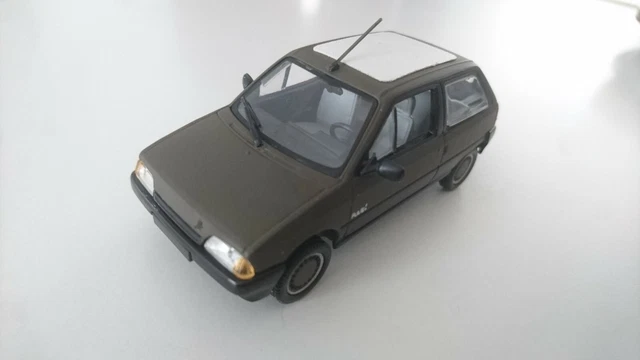 MINIALUXE CITROËN 2CV Voiture miniature de collection 1/43 en métal Ref