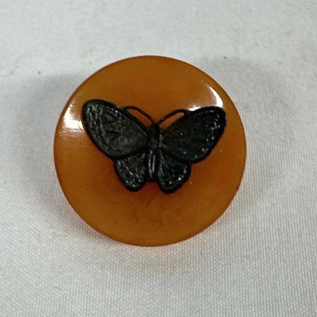 Antique/vintage button