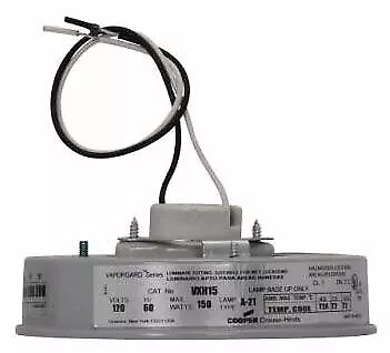Crouse-Hinds VXH15, Vaporproof Lighting Fixture Lamp Socket Body, 150W, 1 PC