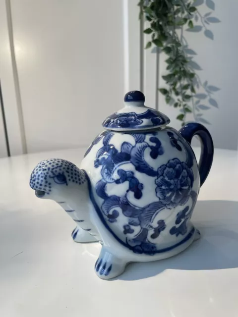 Vintage Blue & White Turtle Tortoise Tea Pot Novelty Willow Pattern Chinoiserie