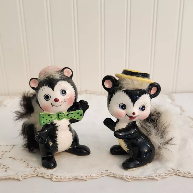 Vintage Ucagco 2 - Ceramic Japan Skunk Figurines Fur Hat Kitsch - 4” - pre-1956