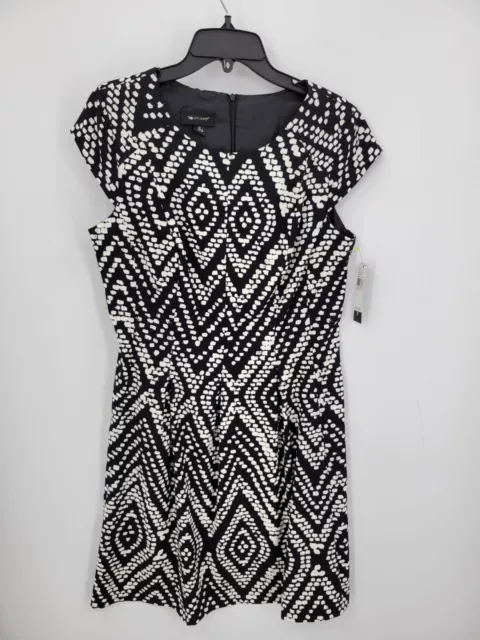 AB Studio Dress Womens 12 Black White Geo Print Cap Sleeve Fit & Flare NWT