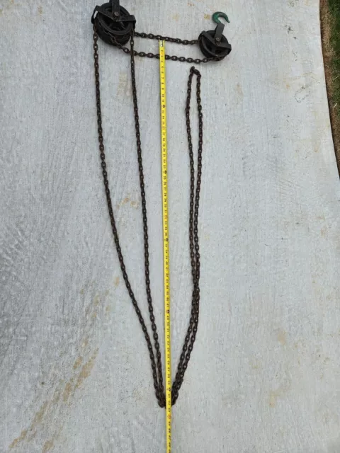 Antique/Vintage 1/2 Ton Chain Hoist Pulley