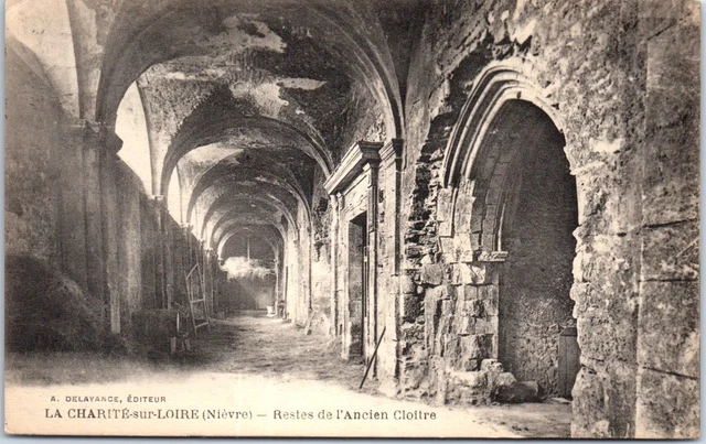 58 LA CHARITE SUR LOIRE  carte postale ancienne [REF 53817]