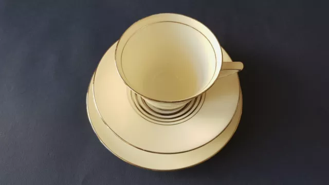 Vintage Royal Doulton Art Deco "Royalty" Cup, Saucer & Side Plate. H.4688 Trio