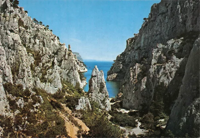 CPM-les calanques d'En-Vau (122790)