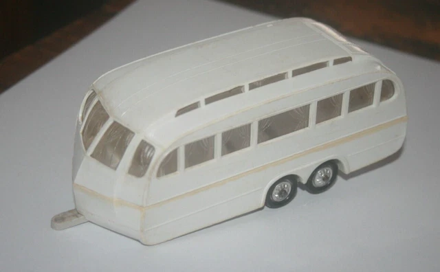 Voiture Miniature Ancienne Lancia Flamina N°58 Par NOREV – Échelle 1:43 – Rose – Occasion – Modèle Collector