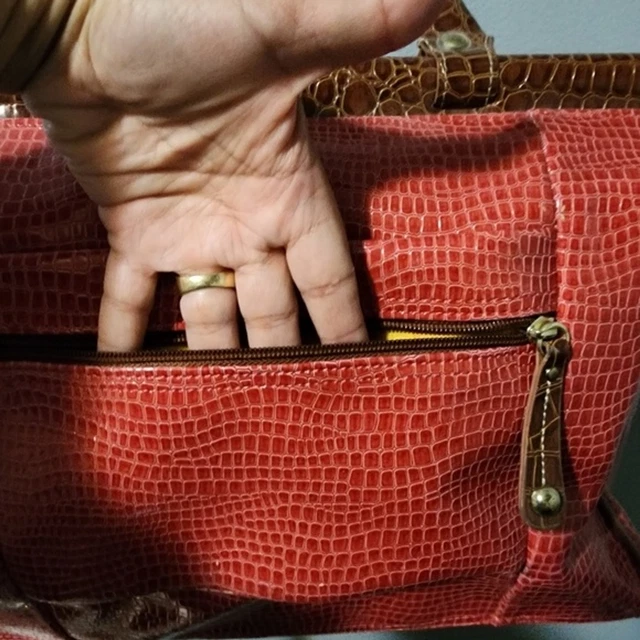 Samantha  Brown Embossed Croc Dowel Travel Bag Red Brown Great Condition 3