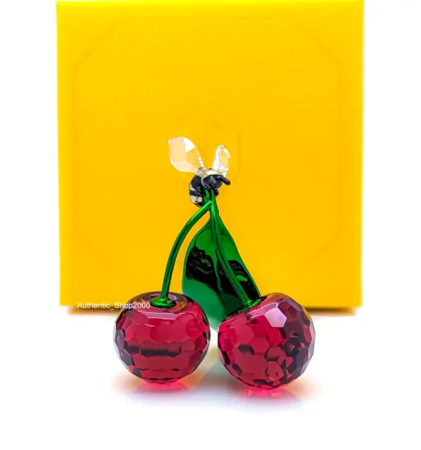 New 100% SWAROVSKI Crystal Idyllia Bee and Cherry Figurine Display Deco 5667550