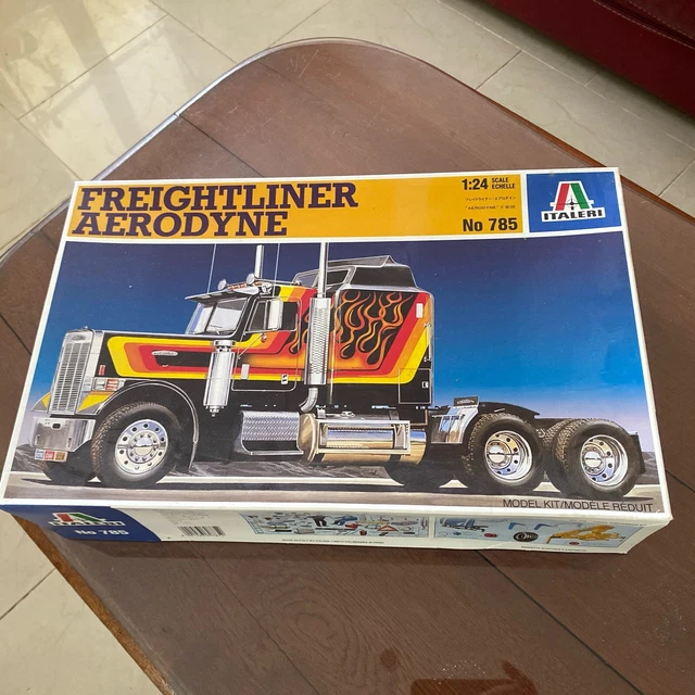 Maquette Italeri Ancienne - Freightliner Aérodyne N°785 - Échelle 1:24