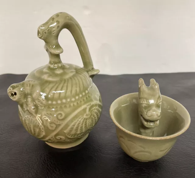 Northern Song Yaozhou Celadon Reverse Flow Incised Ewer Teapot & Cup Set