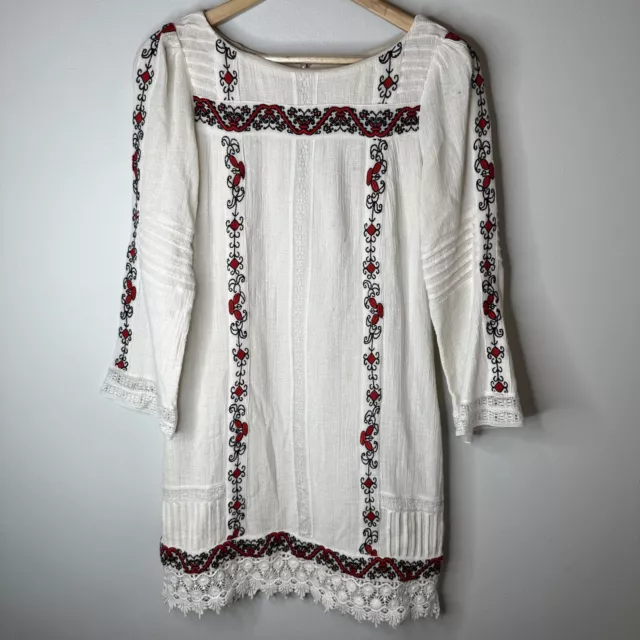 ALICE + OLIVIA Riska Long Sleeve Embroidered Cream Crochet Short Dress Size 4