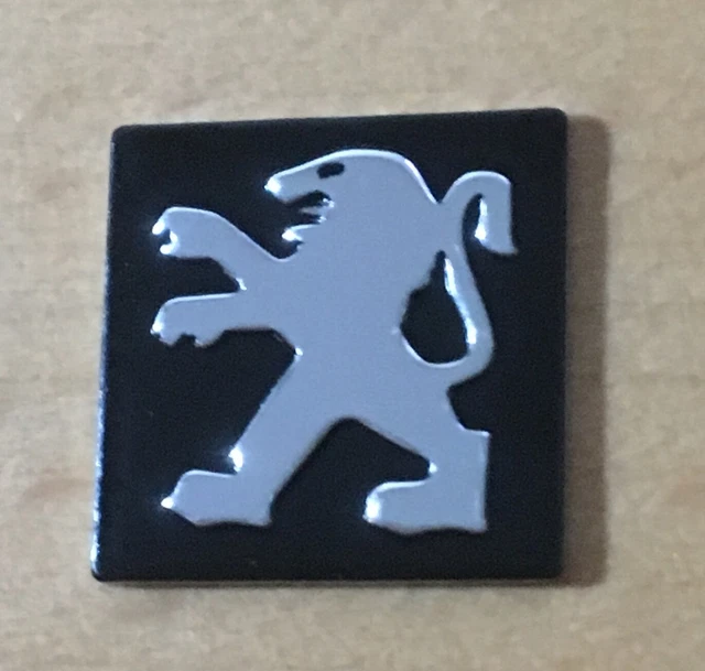 LOGO PEUGEOT LION Coffre Noir 208 308 3008 5008 Badge Original Adhésif 8X8 Cm EUR 69,90 - FR - Foto 7