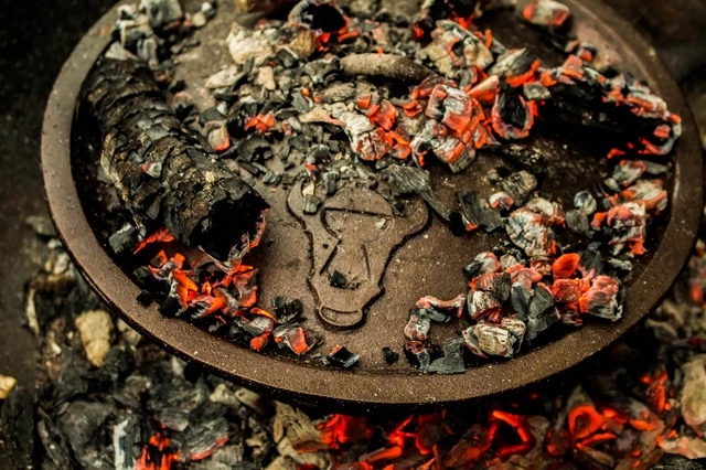 BBQ-Toro Potjie Gusseisen Kessel Bräter, Afrikanischer Kochtopf wie Dutch Oven 3