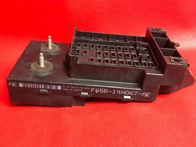 97 FORD F250 F150 Truck Dash Interior Fuse Box Relay Fusebox F65B