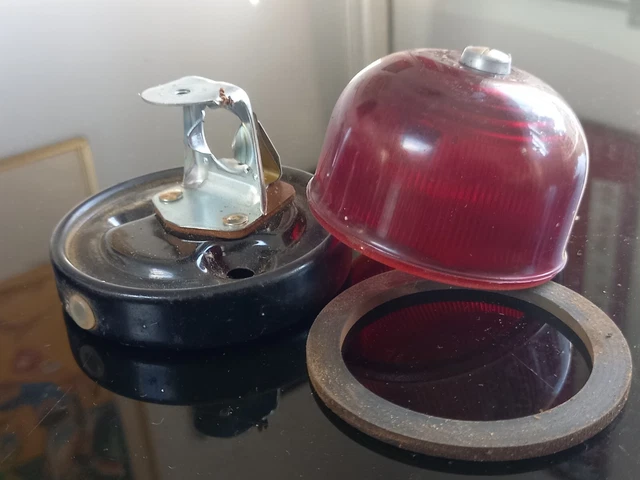 Feu Rouge Arrière Vélo Ancien En Verre Diamant – Années 1920, Occasion, Opérationnel, Origine France