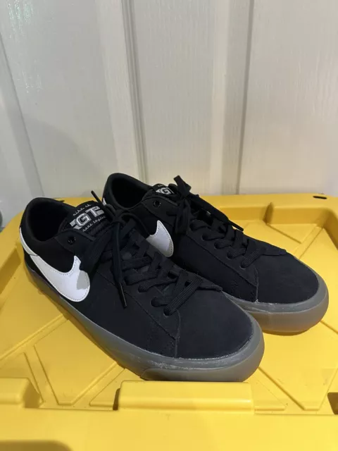 Nike SB Zoom Blazer Low Pro GT Skate Shoes Black/White-Black-White Size UK 9