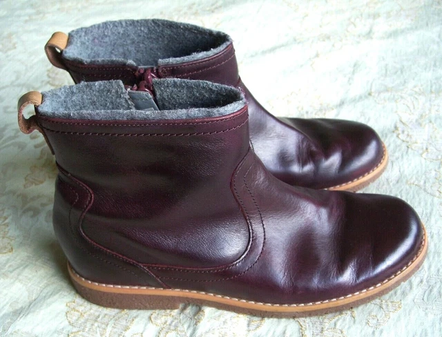 Clarks flat ankle online boots