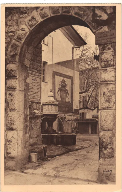 06 - CPA - Vence - Old Fountain