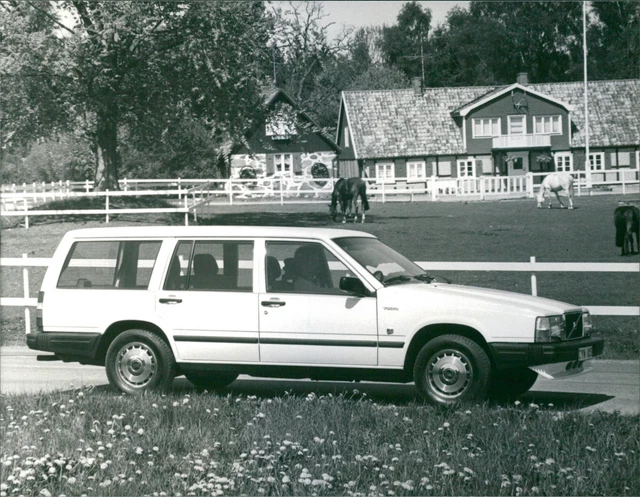 Volvo 740 GLE 1986 - Vintage Photograph 3224206