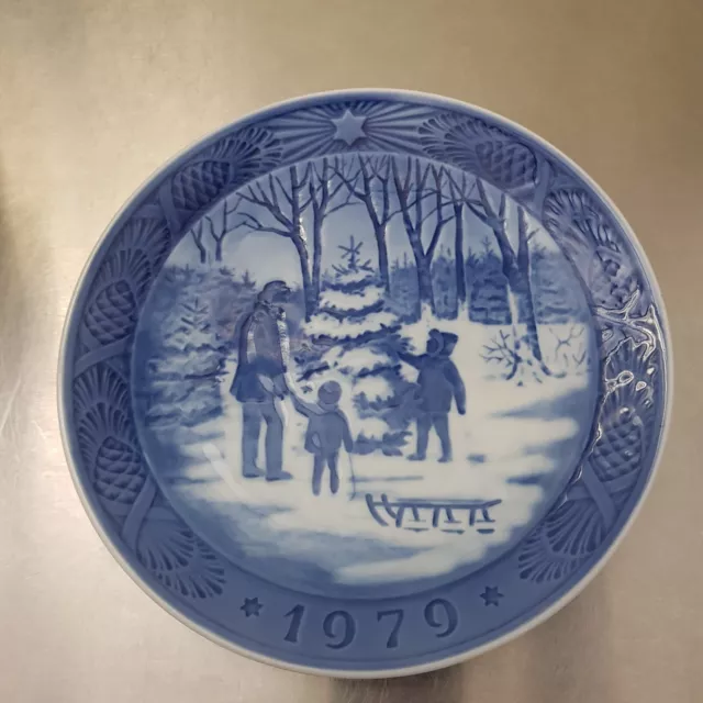 Vintage Royal Copenhagen Christmas Plate 1979