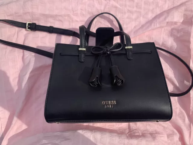 Guess gioia on sale small girlfriend satchel