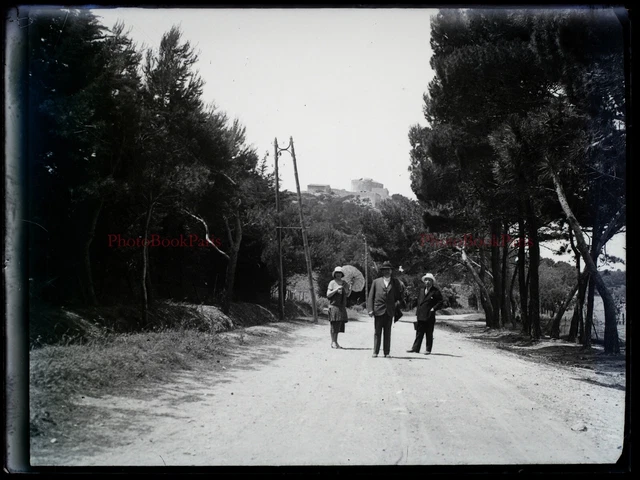 France Family Landscape Château c1930 Photo NEGATIVE Plate Vintage P30L20n15