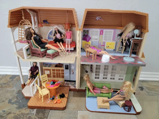 Hannah Montana MALIBU BEACH HOUSE Dollhouse w 8 Dolls, Furniture & Accessories